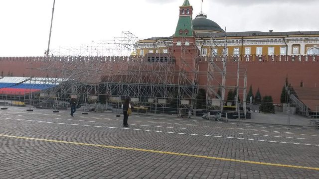 Российские власти пытаются скрыть мавзолей Ленина на время Парада Победы