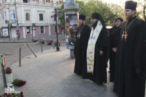 В Одессе молятся о упокоении жертв трагедии в Доме профсоюзов
