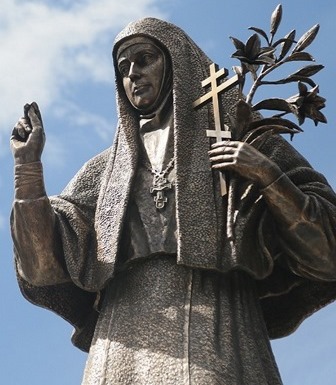 Памятник великой княгине Елизавете Феодоровне в Алапаевске