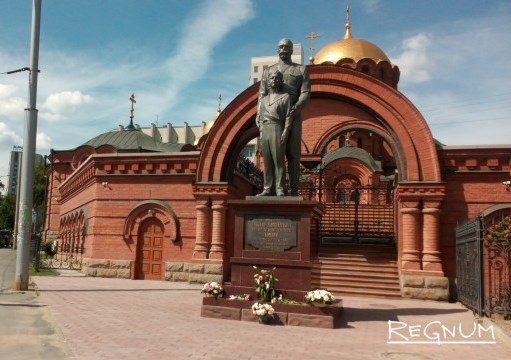 Памятник Государю Николаю II и цесаревичу Алексию в Новосибирске