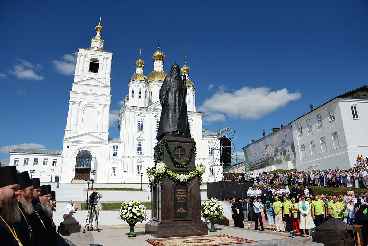 Открытие и освящение памятника Патриарху Сергию (Страгородскому) в Арзамасе