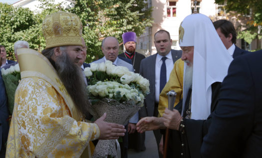Патриарха Кирилла торжественно встретили в Нижегородской епархии