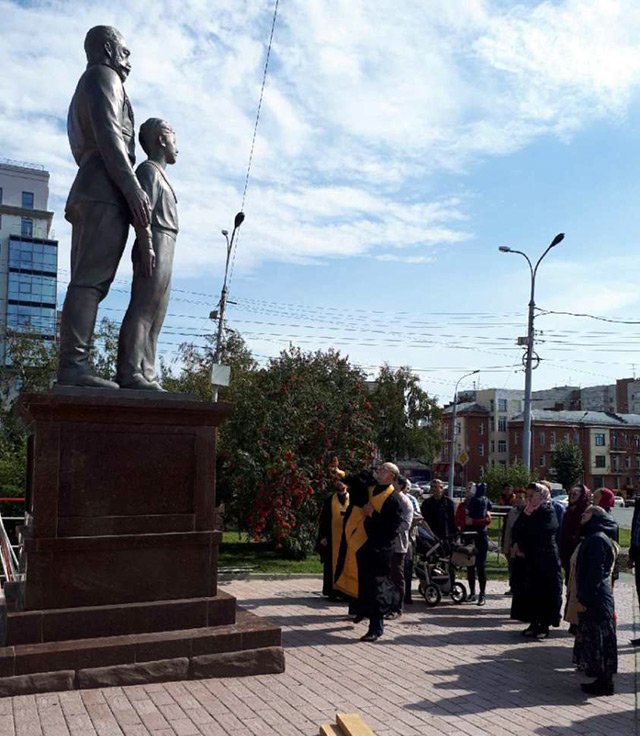 Второе освящение памятника Государю Николаю и цесаревичу Алексею в Новосибирске