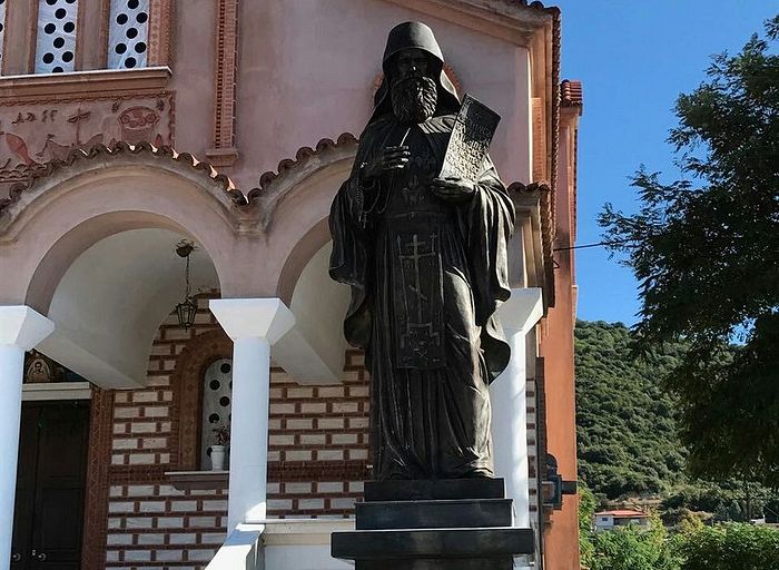 Памятник преподобного Силуано Афонского, переданный Россией Греции