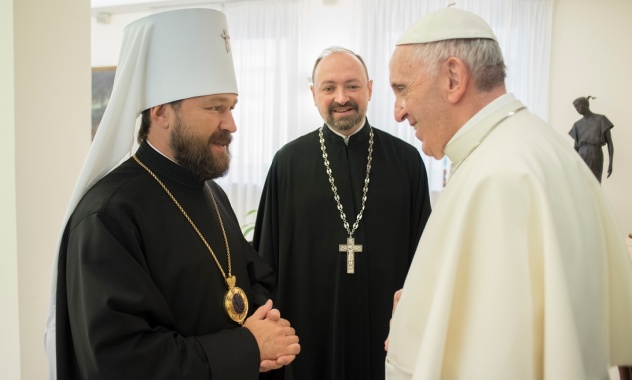 Митрополит Волоколамский Иларион и папа Римский Франциск