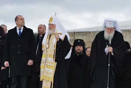 Святейший Патриарх Кирилл и первые лица Болгарии на Шипке