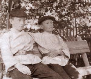 Братья Леонид (1889-1937) и Вячеслав (1891-1965) Егоровы