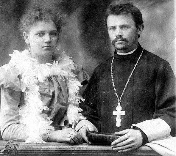 Священник Павел Васильевич (1874-1937) и его супруга Афанасия Павловна Малиновские