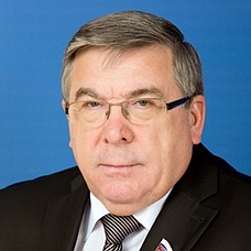 Председатель Комитета Совета Федерации по социальной политике Валерий Рязанский
