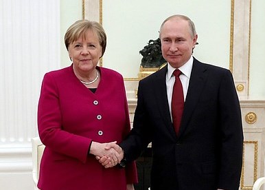 Владимир Путин и Ангела Меркель в Кремле