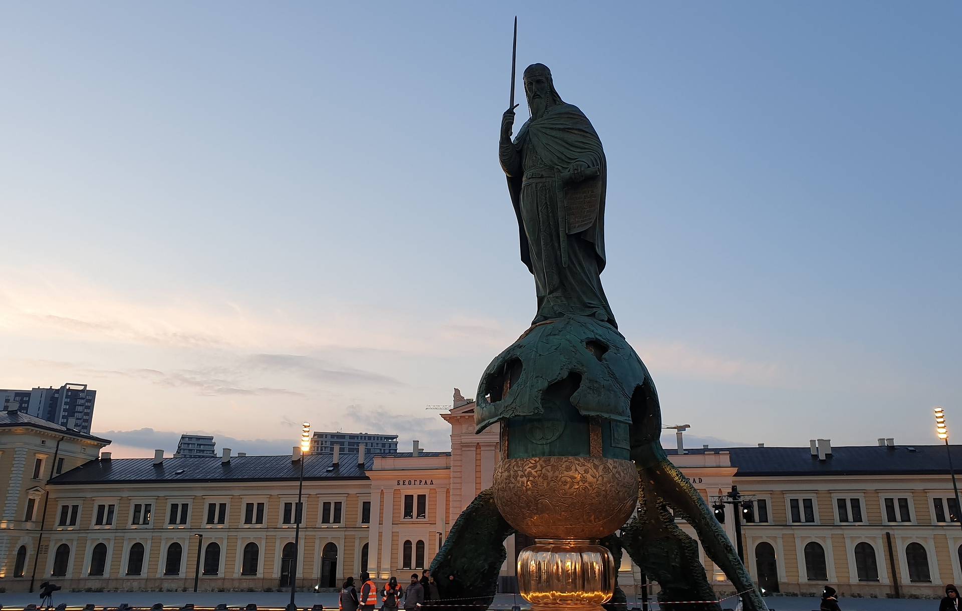 Памятник святому Симеону Мироточивому авторства Александра Рукавишникова