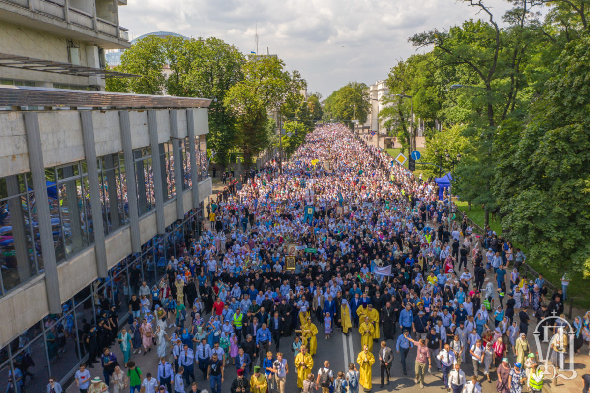 Крестный ход в Киеве накануне Дня Крещения Руси