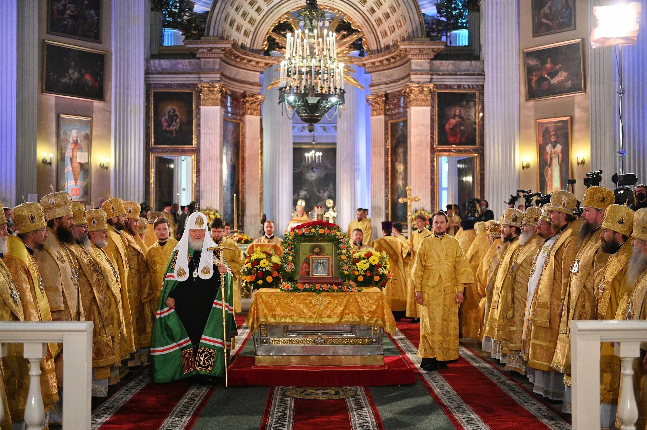 Патриарх Кирилл возглавил Александро-Невские торжества