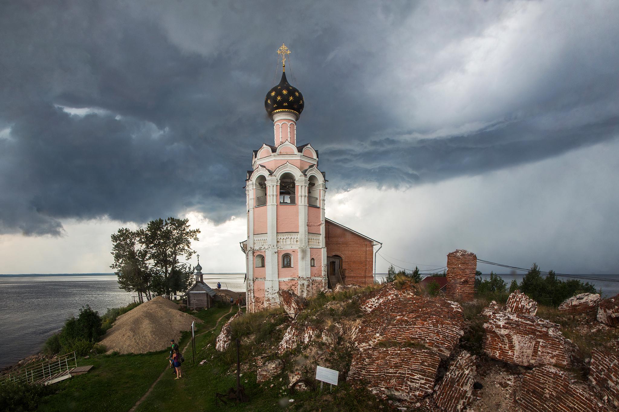 Спасо-Каменный монастырь в Вологодской области
