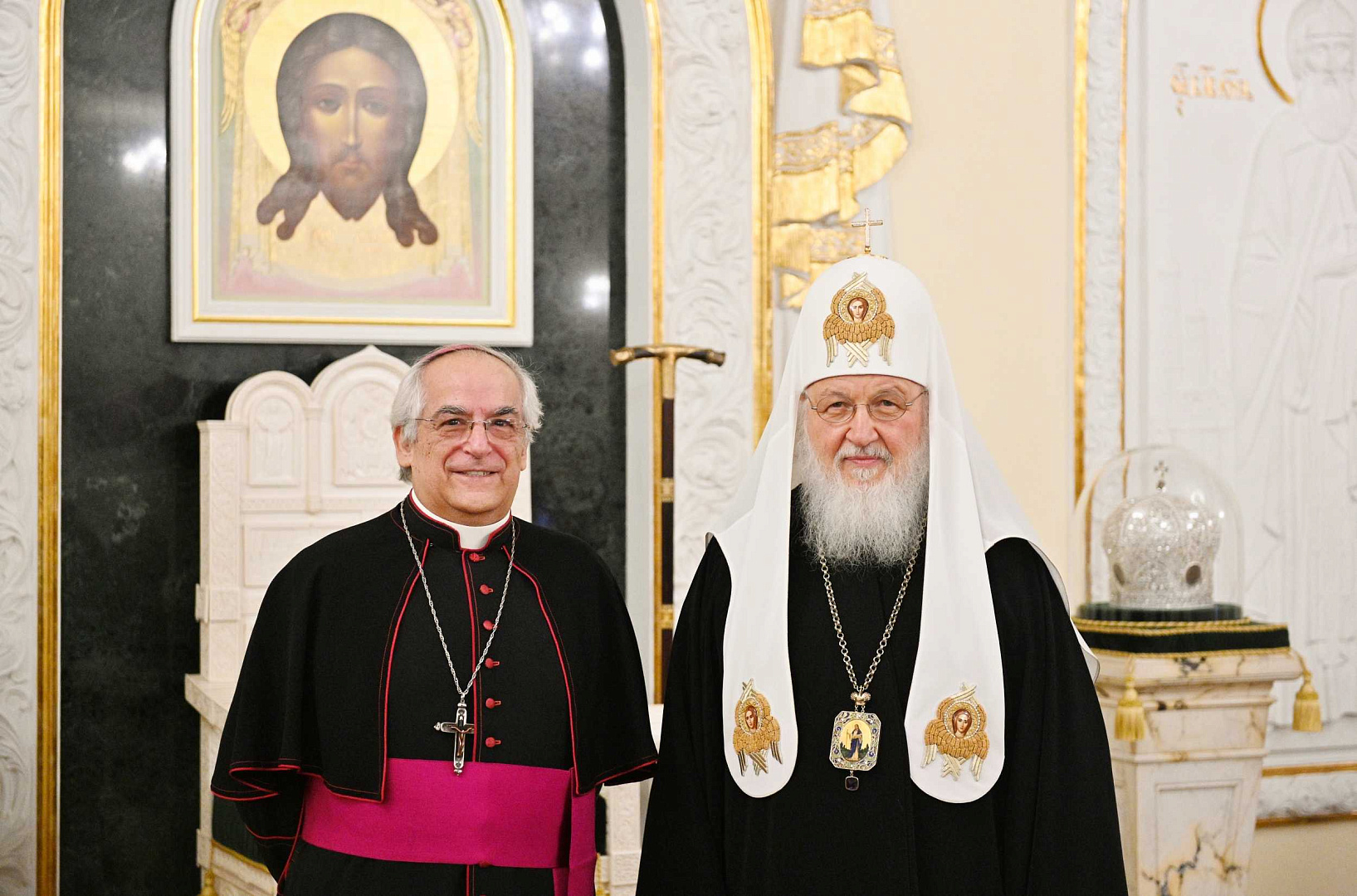 Патриарх Кирилл и католический архиепископ Джованни Д’Аньелло