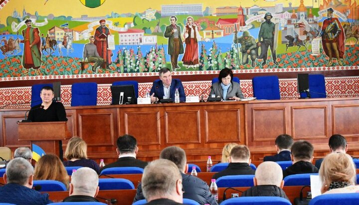 Заседание депутатов Новоград-Волынского горсовета Житомирской области Украины