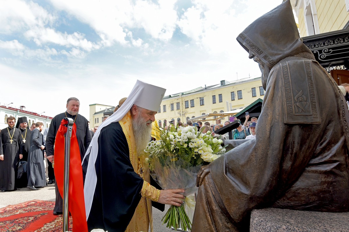 В центре Санкт-Петербурга состоялось торжественное открытие и освящение памятника преподобному Серафиму Вырицкому