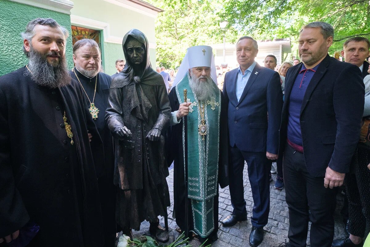 В Санкт-Петербурге открыли памятник святой блаженной Ксении Петербургской