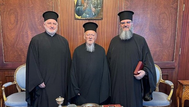 Архиепископ Элпидофор, патриарх Варфоломей и архимандрит Феофан