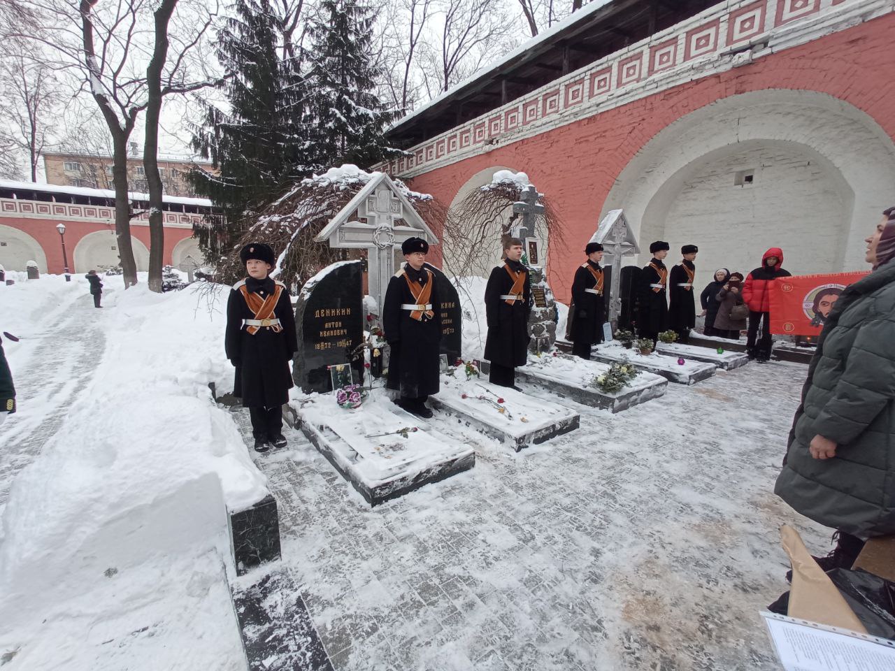 На могиле генерала Каппеля