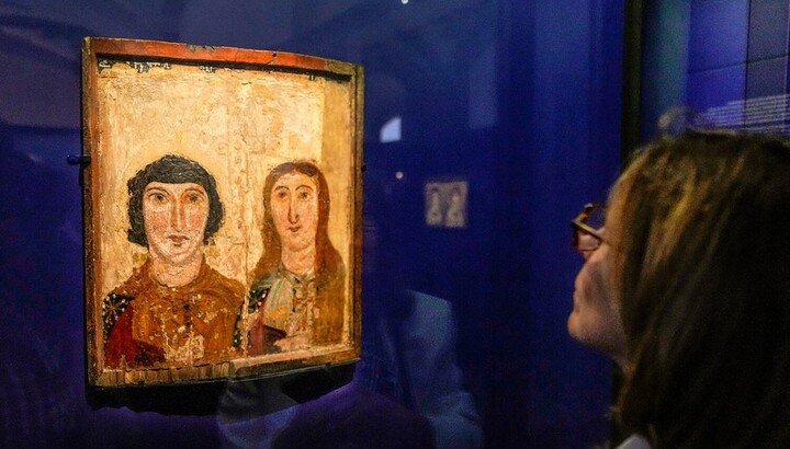 Украинские власти тайно вывезли древние православные иконы во Францию