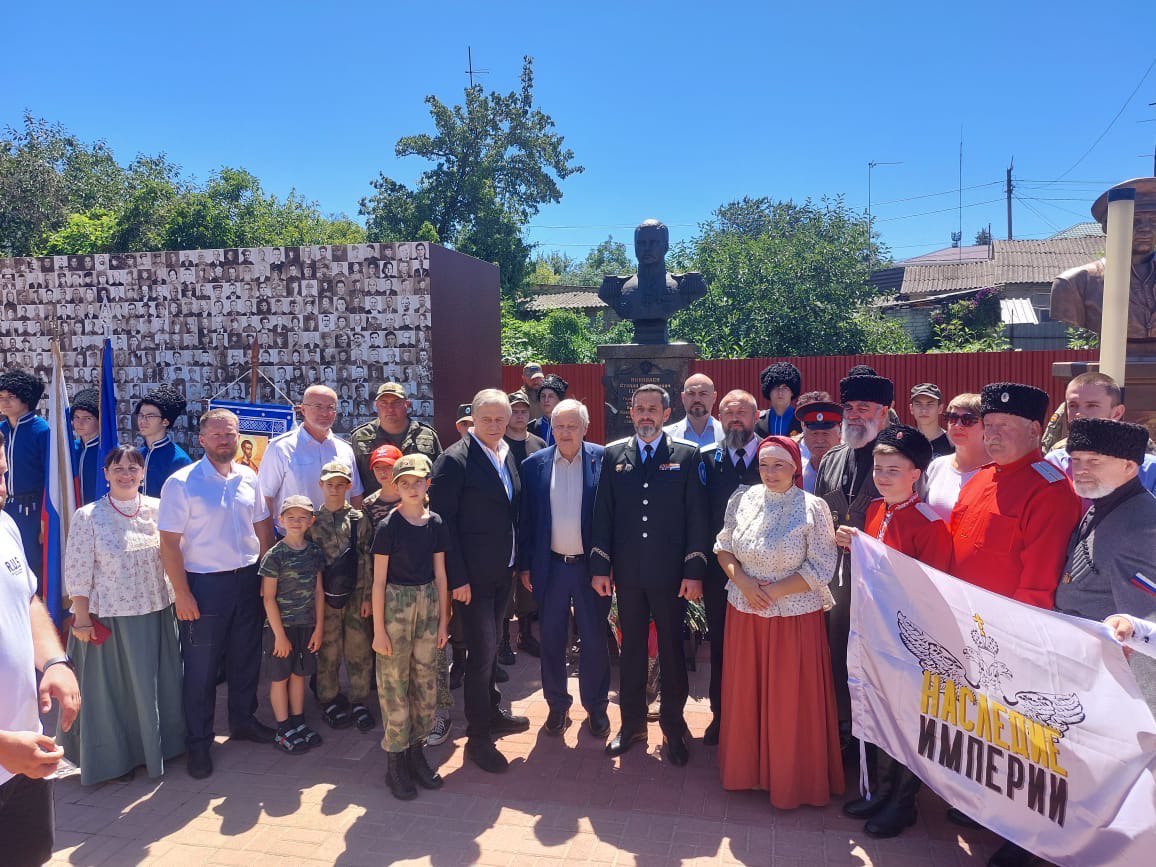 На Ставрополье открыли памятник генералу Степану Николаеву