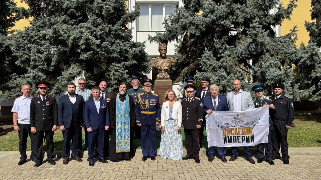 В Краснодаре торжественно отрыли памятник Государю Николаю II