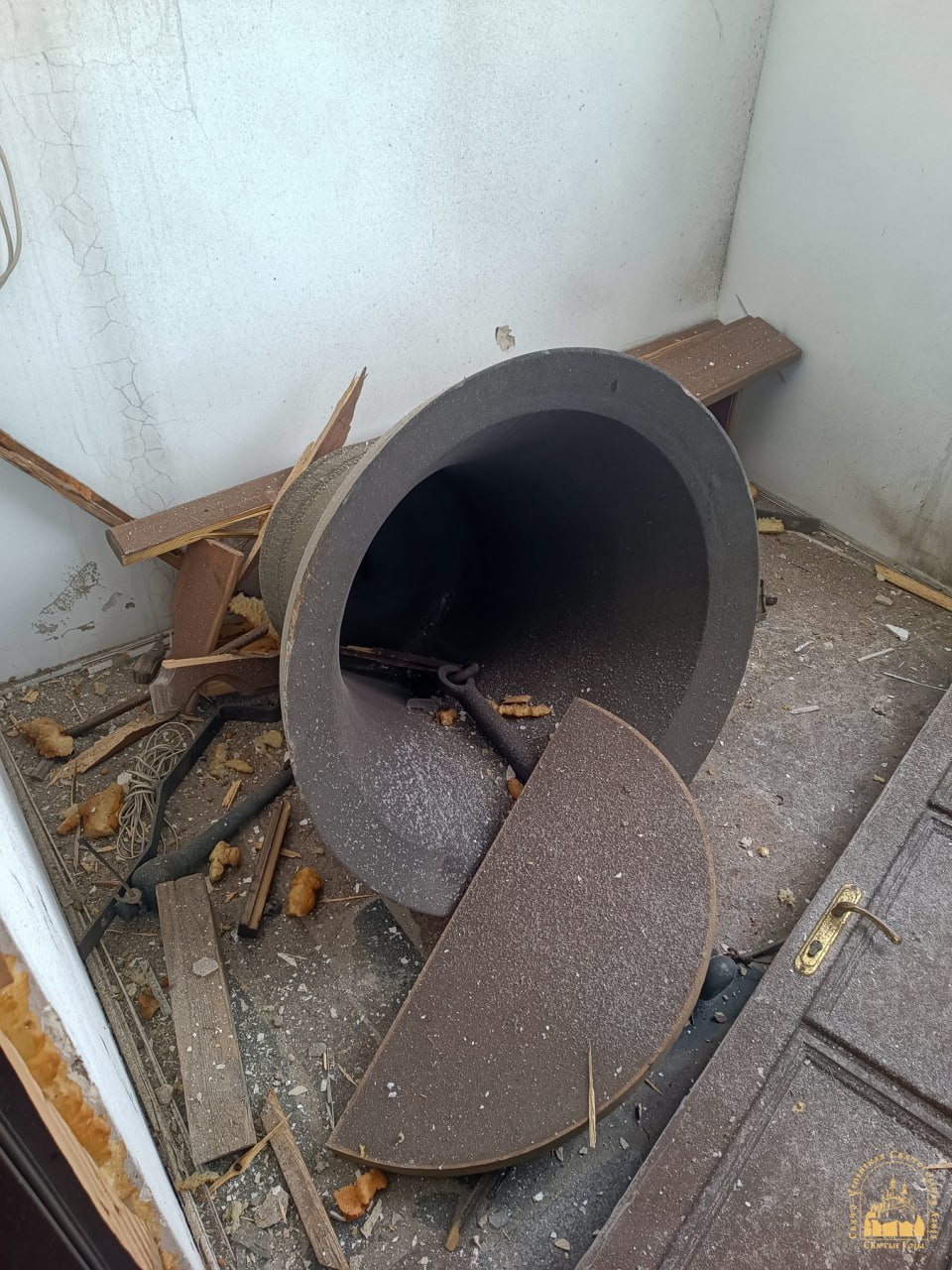 Всехскорбящинский скит Святогорской Лавры подвергся разграблению