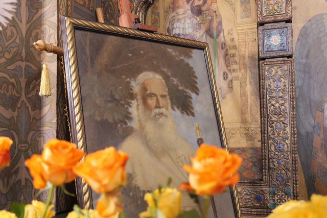 В Болгарии торжественно отметили 10-летие канонизации Святителя Серафима (Соболева)