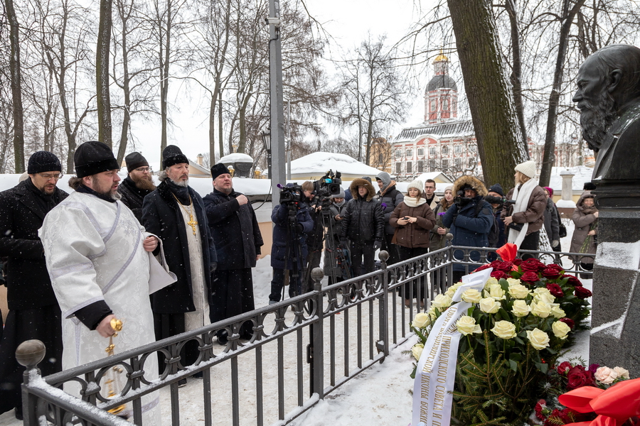В Санкт-Петербурге помянули великого русского писателя Ф.М. Достоевского