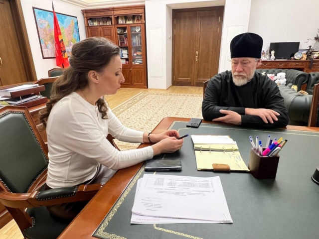 Протоиерей Михаил Потокин встретился с вице-спикером Государственной Думы Анной Кузнецовой