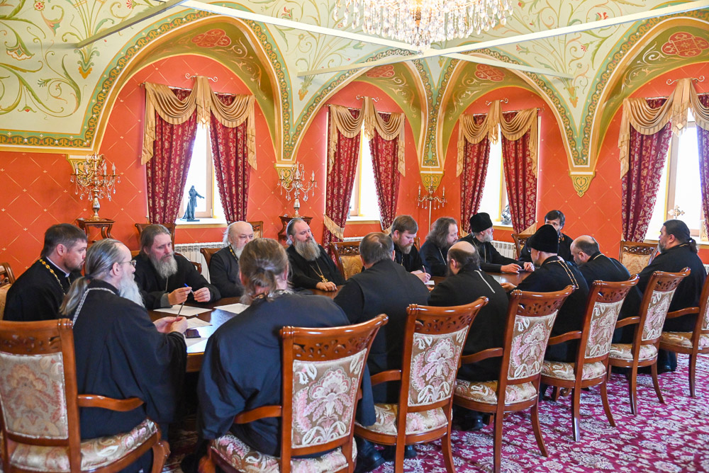 Духовенство Вятской епархии рассмотрело на специальном заседании ряд организационных вопросов православного шествия
