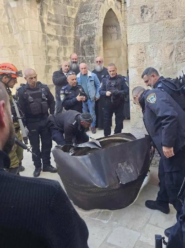 Фрагмент ракеты упал в 100 метрах от Храма Гроба Господня в Иерусалиме