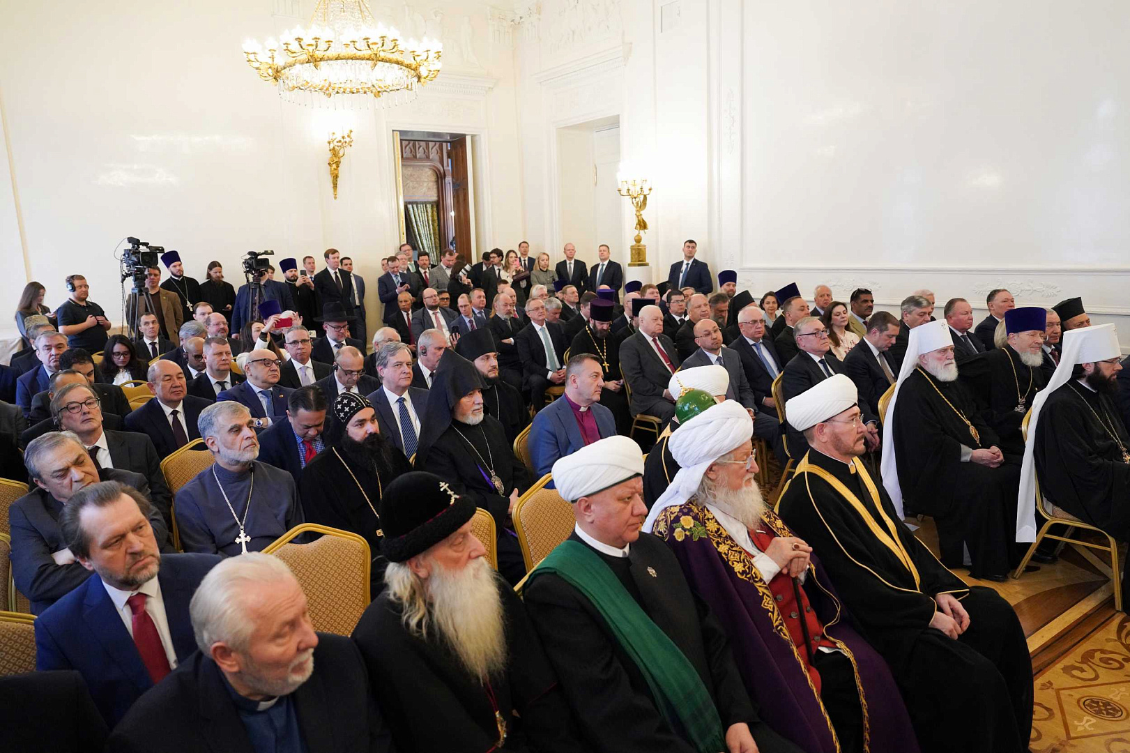 Предстоятель Русской Православной Церкви принял участие в Пасхальном приёме в Министерстве иностранных дел России