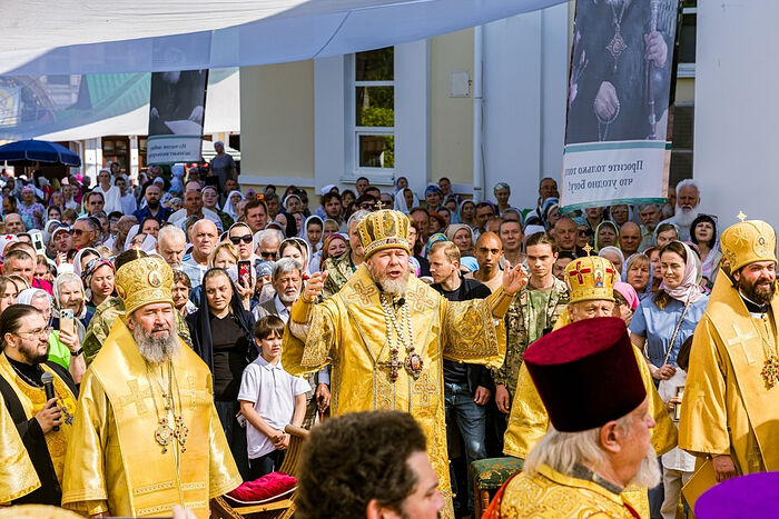 В Крыму торжественно отметили 65-ю годовщину преставления святителя Луки Крымского