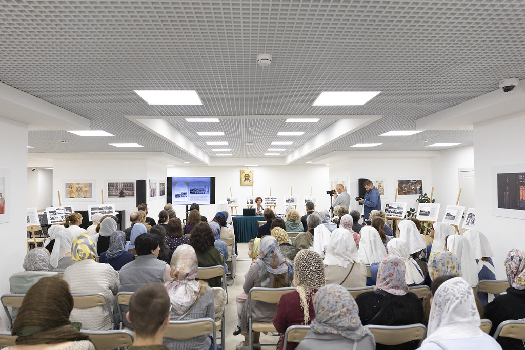 В Твери открылась выставка *Две святые великие княгини — Анна Кашинская и Елизавета Романова: связь сквозь века*
