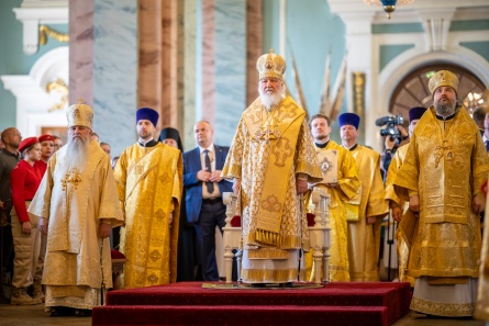 Святейший Патриарх Кирилл совершил Литургию в соборе Петропавловской крепости Санкт-Петербурга