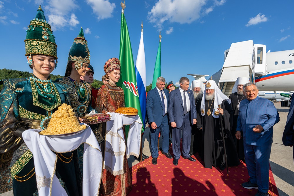 Святейший Патриарх Кирилл прибыл в Казань