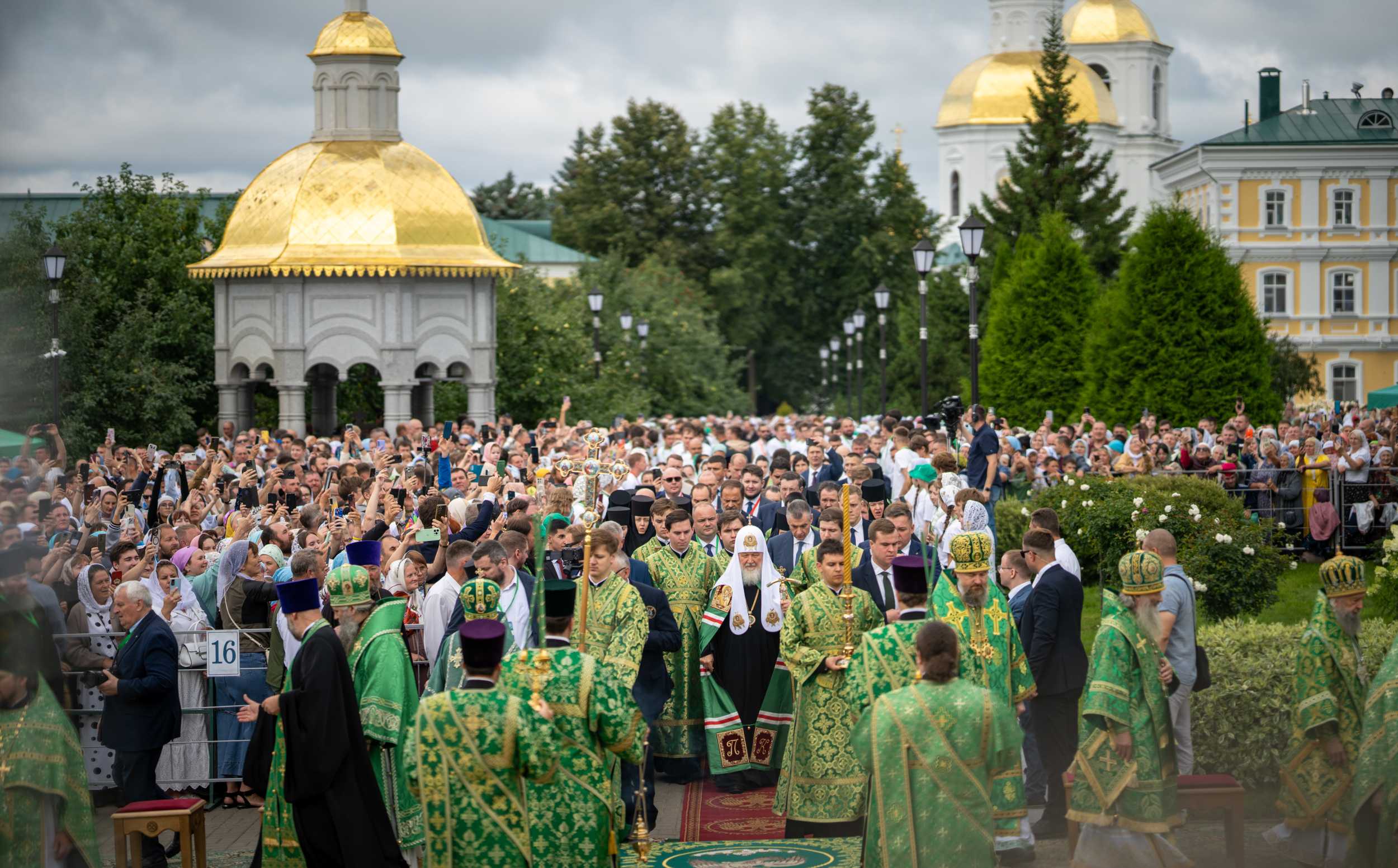 В день памяти преподобного Серафима Саровского Святейший Патриарх Кирилл совершил Литургию в Серафимо-Дивеевском монастыре