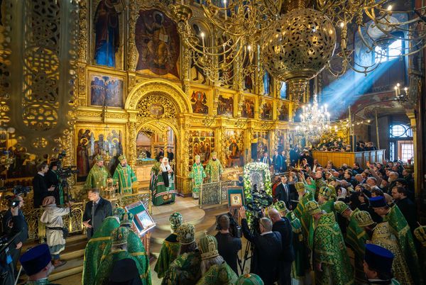 Патриаршее служение в Троице-Сергиевой лавре в день памяти преподобного Сергия Радонежского. Фото &ndash; Олег Варов, Патриархия.ру