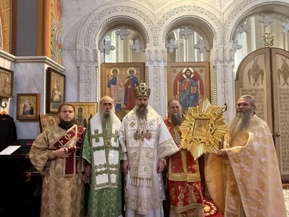Митрополит Тернопольский Сергий сослужил Грузинскому Патриарху Шио за Божественной литургией. Фото &ndash; Информационно-просветительский отдел УПЦ