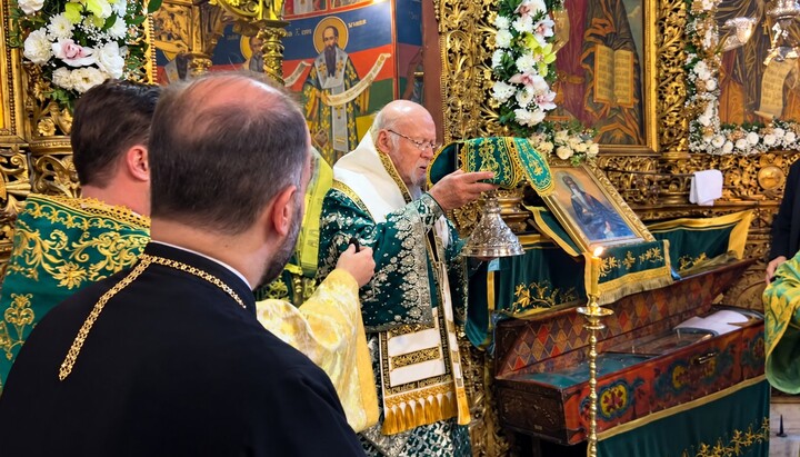 Константинопольский Патриарх Варфоломей помянул на Литургии в Рыльском монастыре главу украинских раскольников Епифания Думенко. Фото &ndash; СПЖ