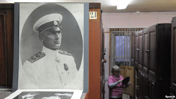 Портрет адмирала Колчака в хранилище Красногорского архива кинофотодокументов