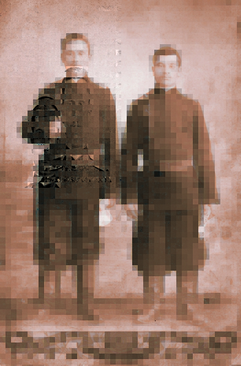 Дмитрий Яковлевич Разуваев (слева) с однополчанином. I мировая война 