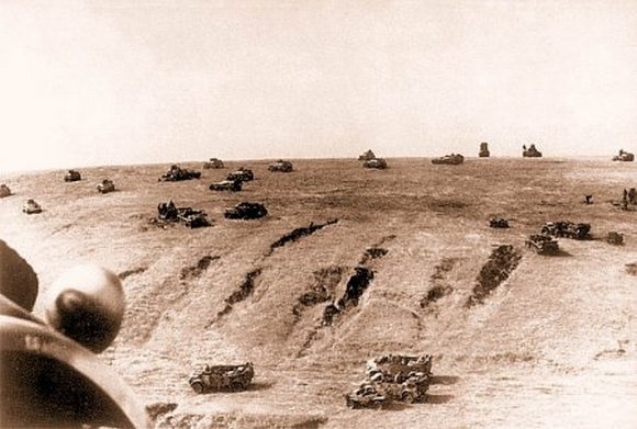 Немецкая моторизованная часть в наступлении, р-н Прохоровки июль, 1943 г.