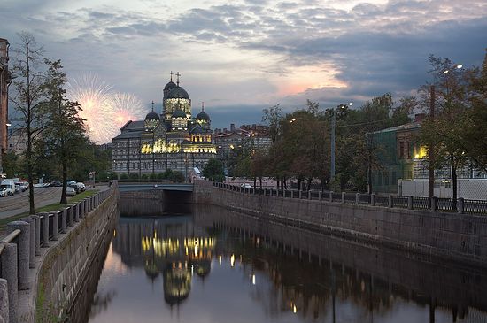 Иоанновский монастырь на Карповке. Фото: AlexDarkside / photosight.ru