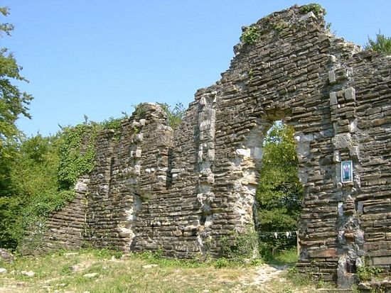 Руины древнего христианского храма адыгов