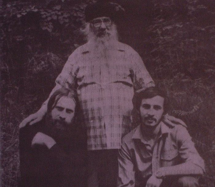 Слева направо: Валентин Гетя (ныне митрополит Мурманский Симон), архимандрит Павел (Груздев) и Павел Недосекин (ныне протоиерей)