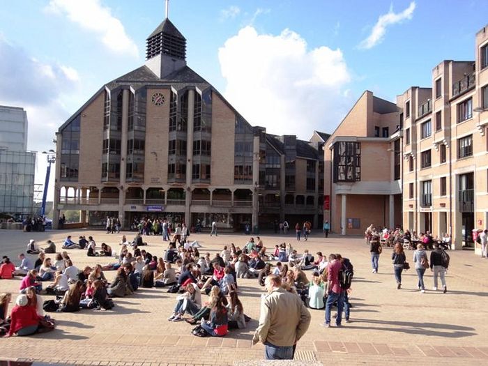 Лувенский католический университет (UCL)
