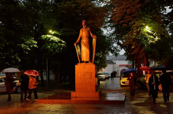 Памятник Андрею Рублёву в Москве